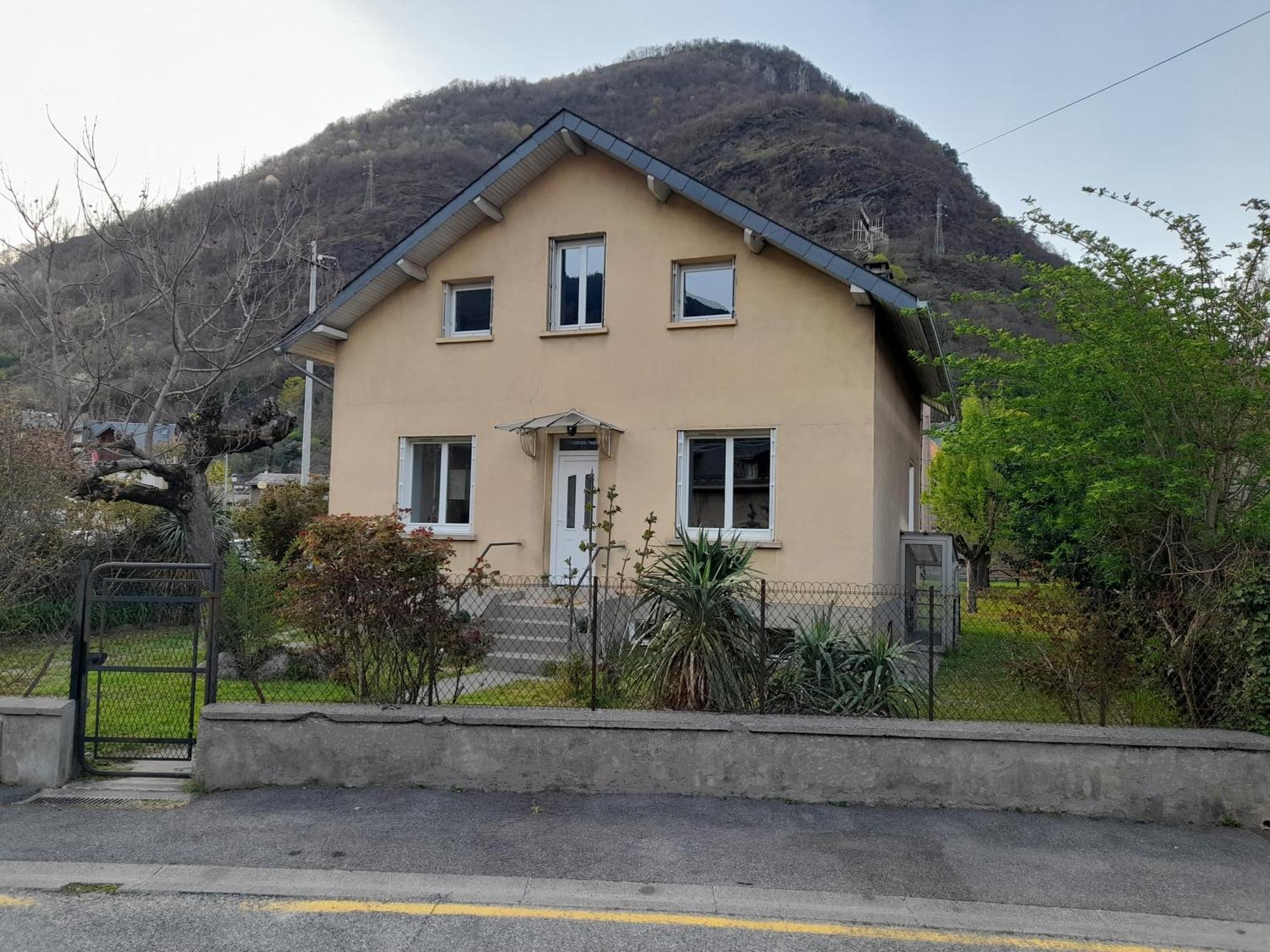 T3 Neuf 65M2 5 Personnes Avec Jardin Au Calme, Menage Inclus, Local Velo Apartment Bagneres-de-Luchon ภายนอก รูปภาพ
